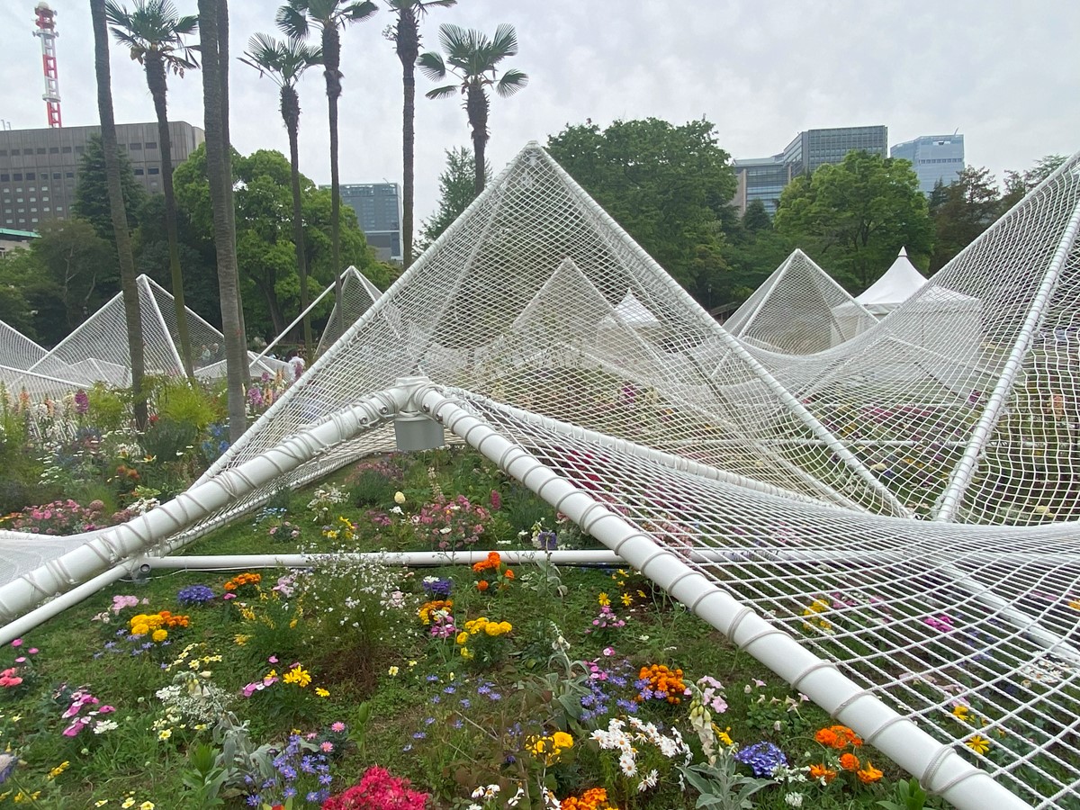 永山祐子氏の「はなのハンモック」は“アップサイクルのリユース